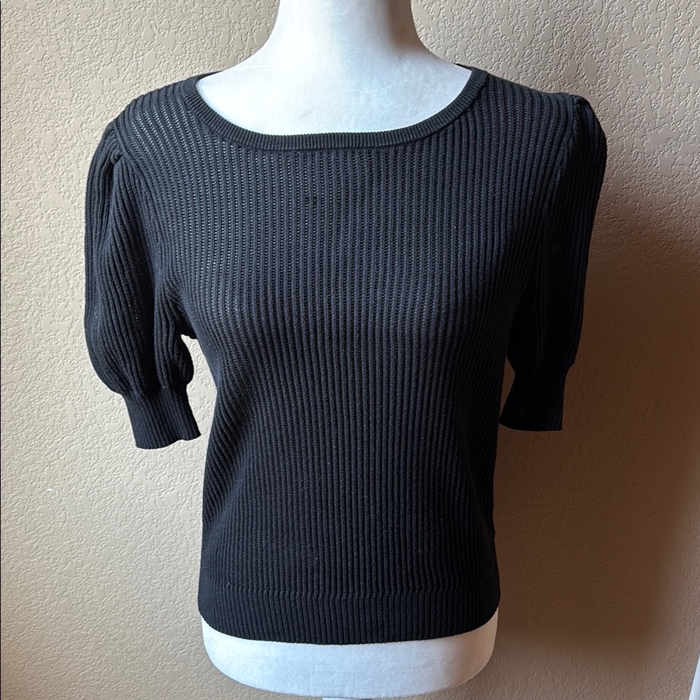 Express black ribbed knit short puff sleeve sweater, size small